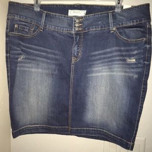 NWT Torrid jean skirt size 22